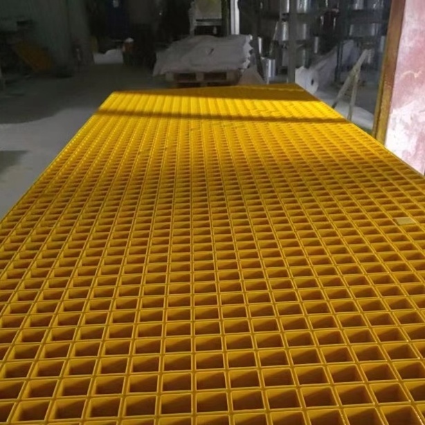 Hot Sale Fiberglass Reinforced Plastic Gratings / GRP / FRP Mesh Grid for Walkway Platform Trench