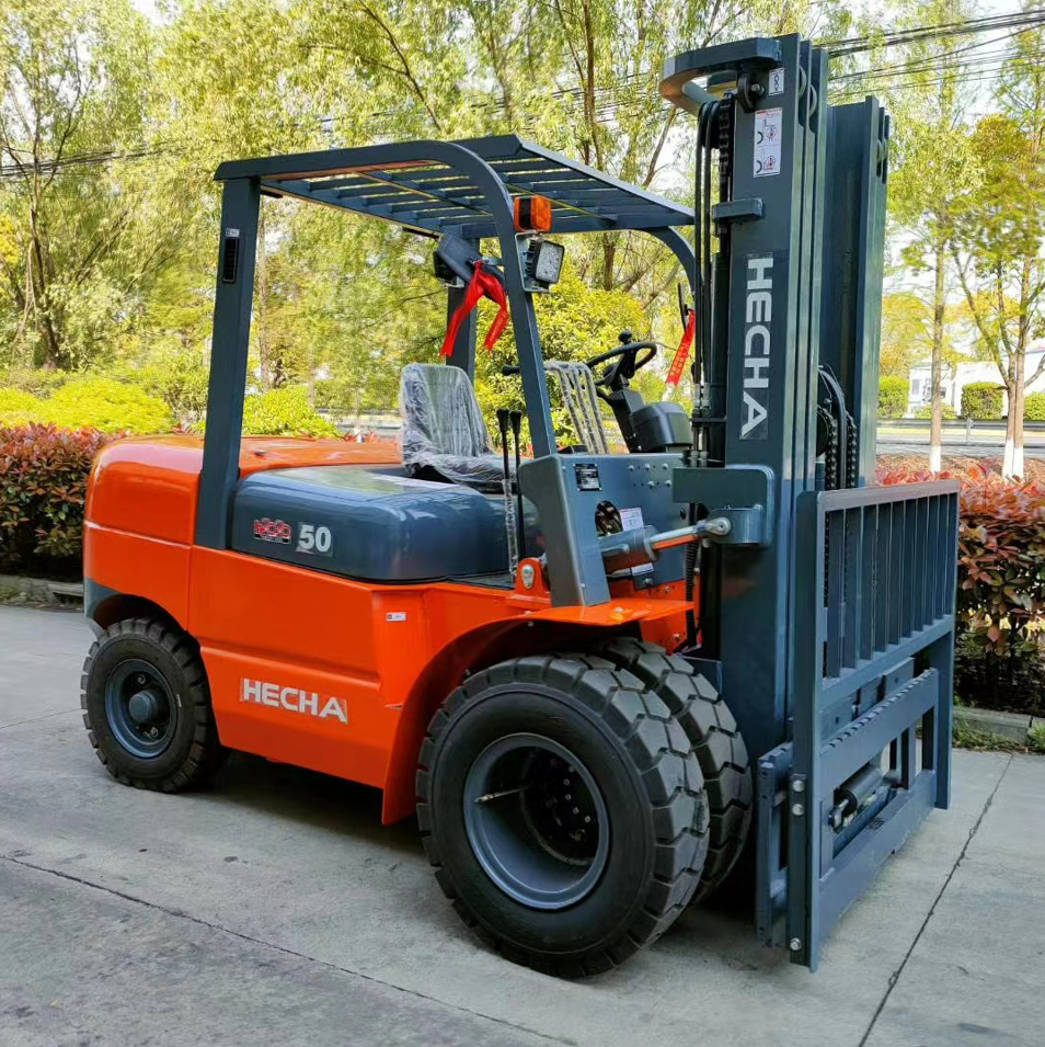 Best Price 5Ton Diesel Forklift with New Isuzu Engine Visible Warning Light for Retail Manufacturing Plant and Farm Use