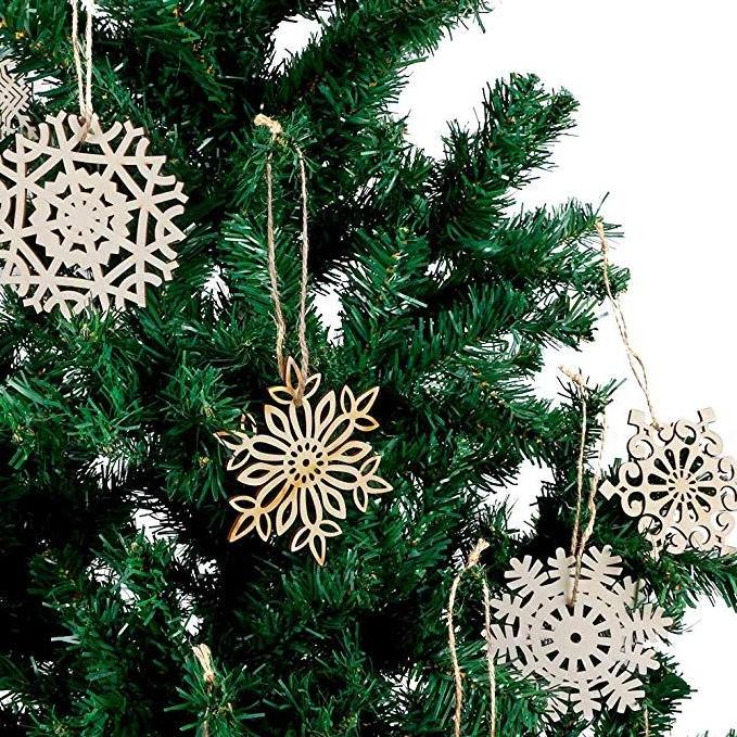 Wholesale Christmas Ornaments Snowflakes Wooden Laser Engraving Decorations