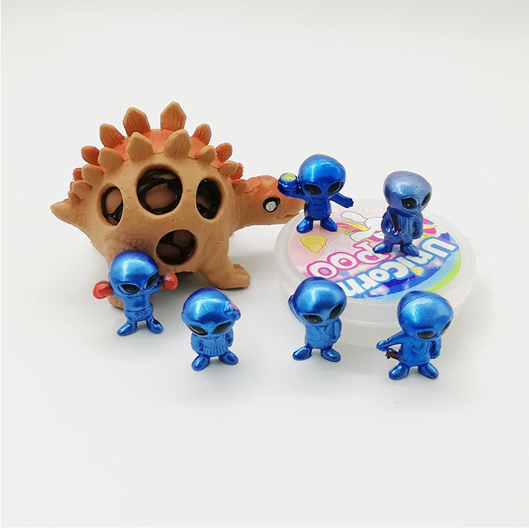 ZQX178 Yiwu Toys Gift Kids Mini Doll Alien Toy For Egg Capsule