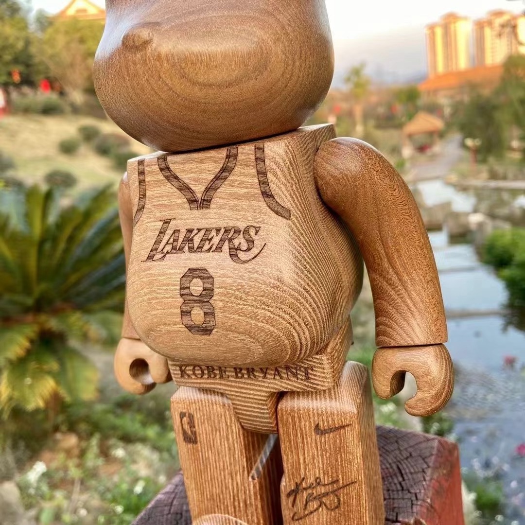 Customized 400% 1000% wooden crafts bearbrick statue  bear brick Lakers No. 8 Kobe Bryant sculpture for home decoration toys