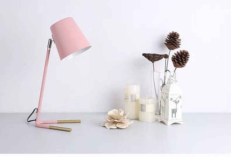 A large stock of Macaron color table lamp modern colorful led light table desk lamp