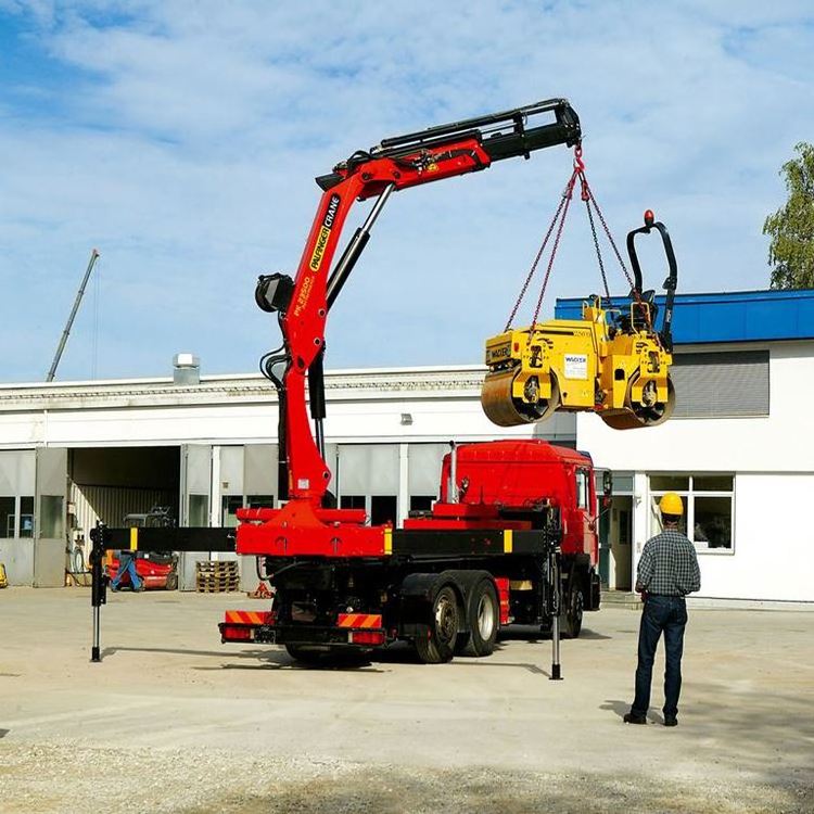 3.3 Ton Knuckle Boom Crane SPK6500 12.8m Truck Mounted Crane