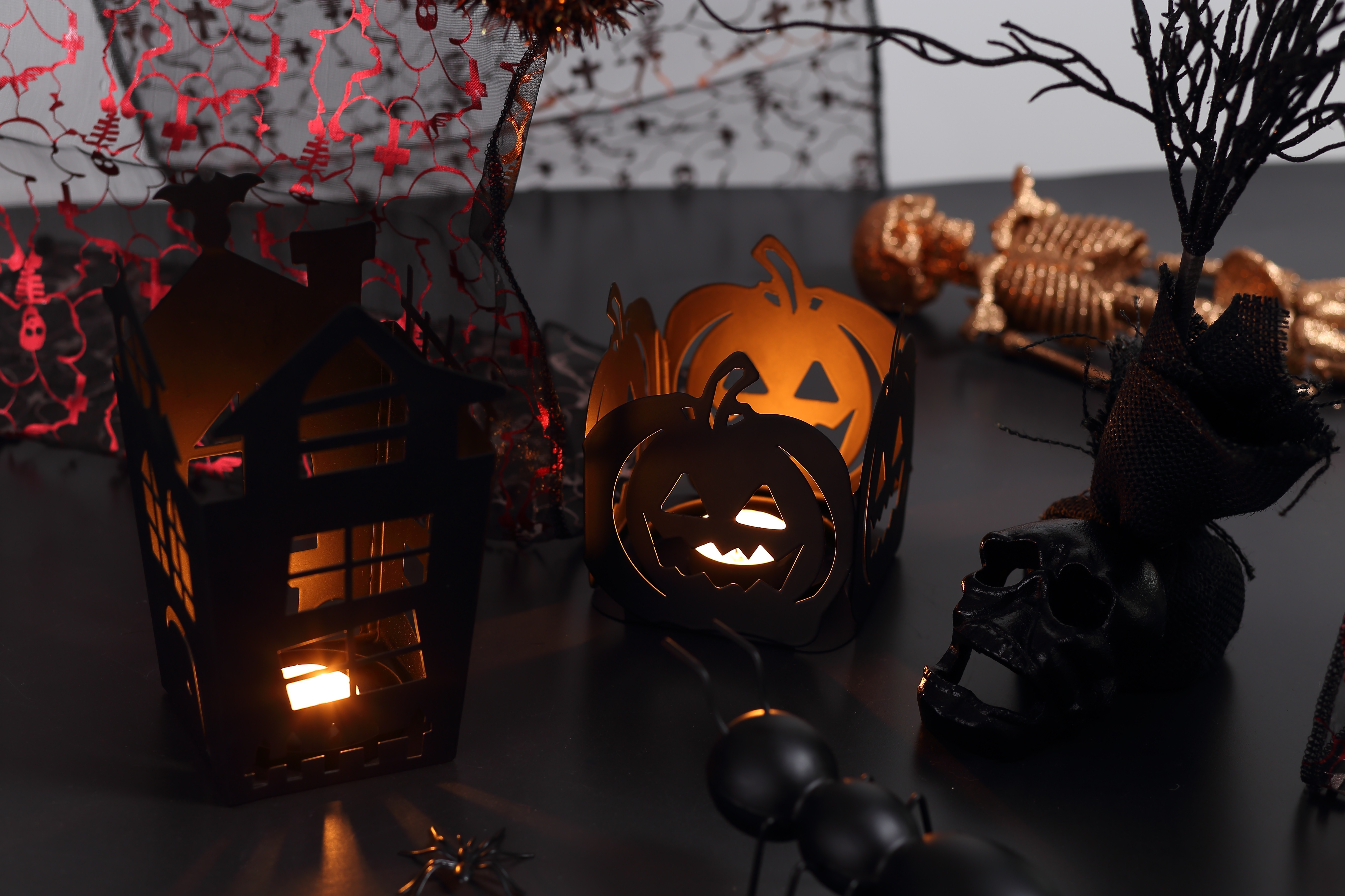 Halloween home decor Black Metal Pumpkin  Luminary lantern Tealight Candle Holder