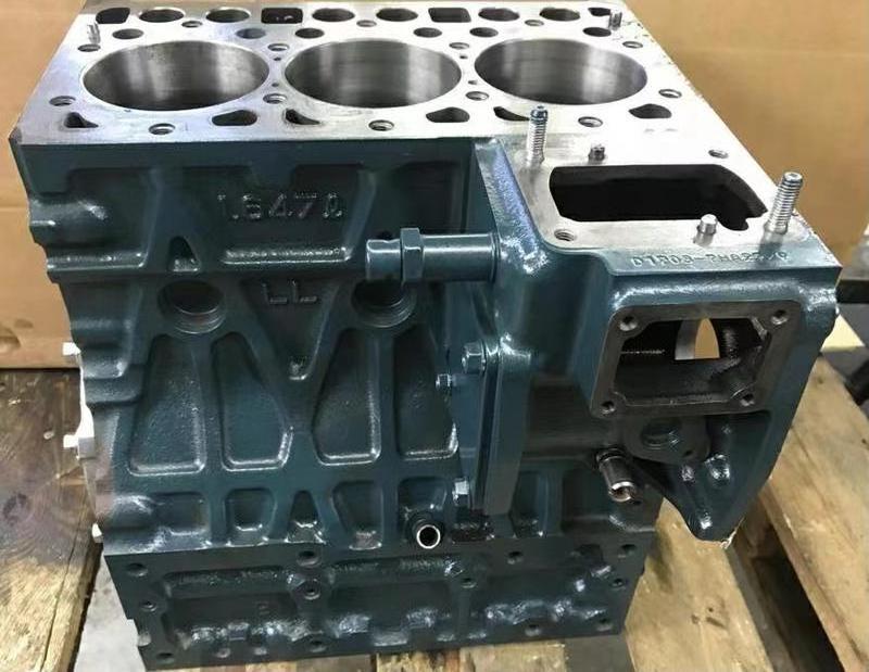 HEHUI Excavator Parts D1703 Cylinder Block Kubota Engine Block16448-01015 16448-01016