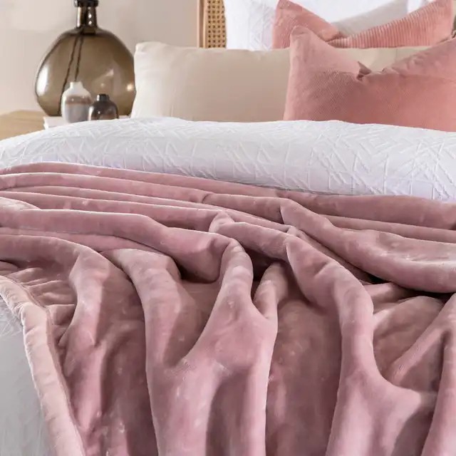 Snuggle Flannel Lux  520gsm King Size  Mink Blanket