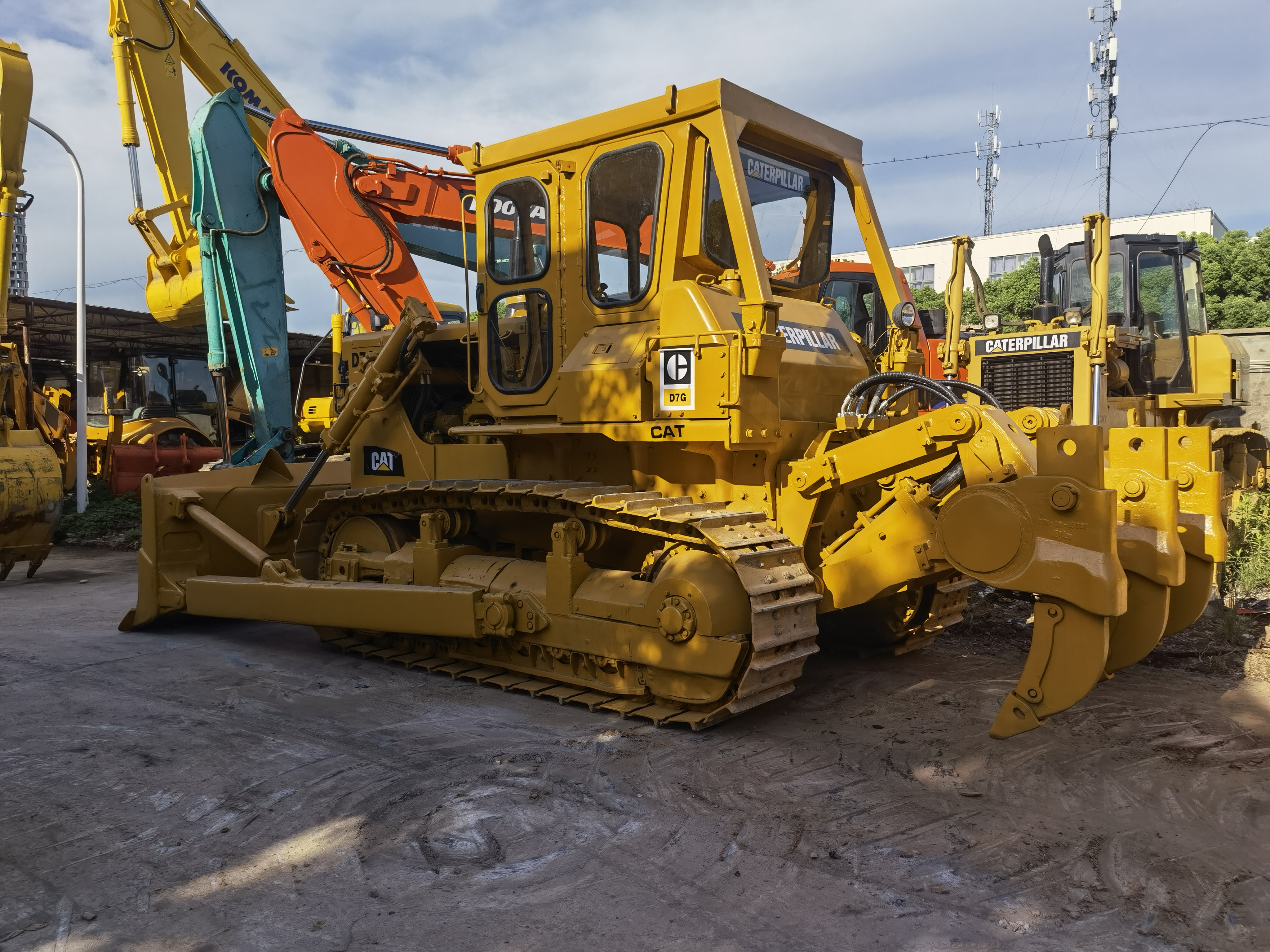 Caterpillar Used Bulldozer Dozer Models D7G D6D D6M D5M D6H D6R Second Hand crawler Dozer for Sale Reliable bulldozer