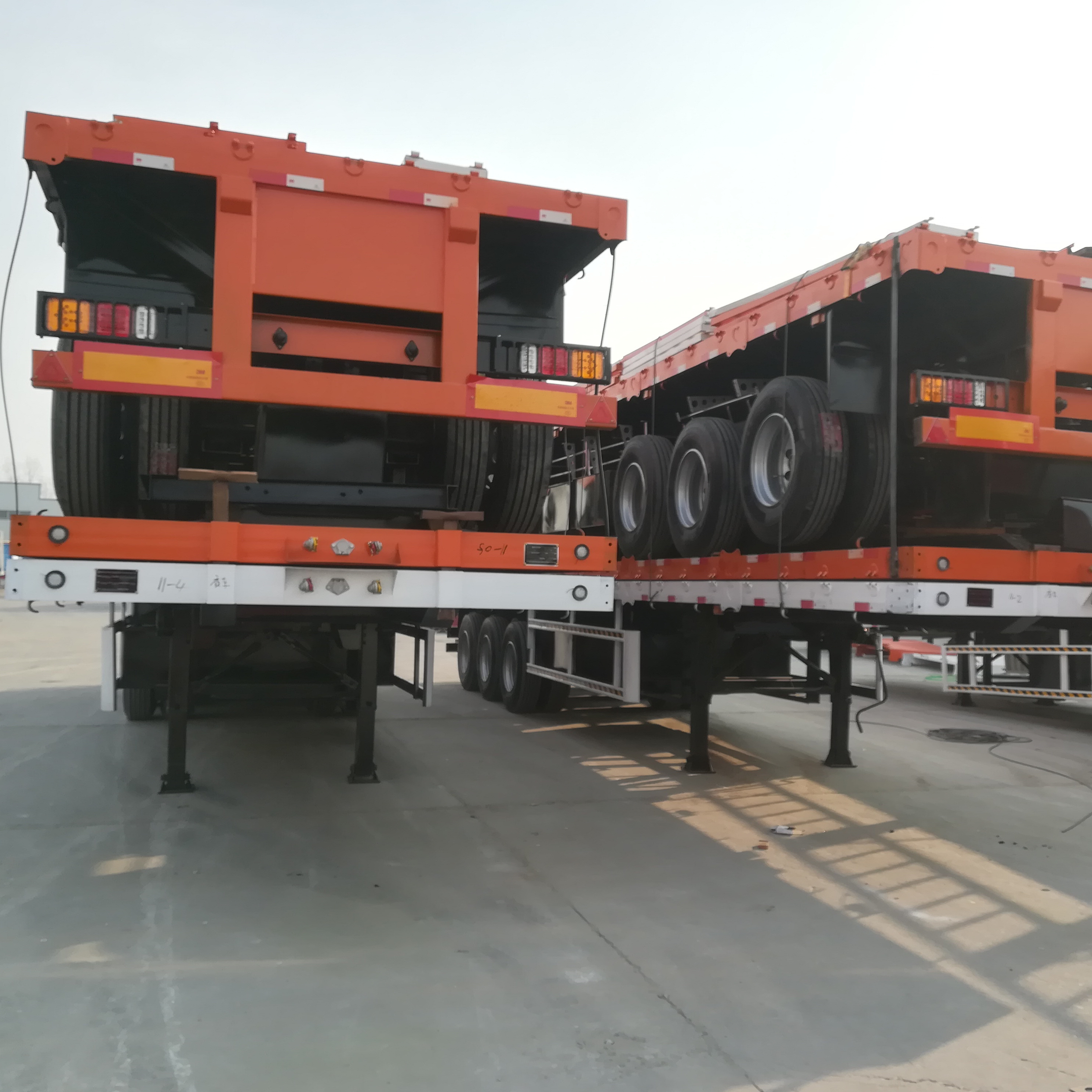 China Second Hand Container 20ft 40ft Flat Bed Flatbed Trailer