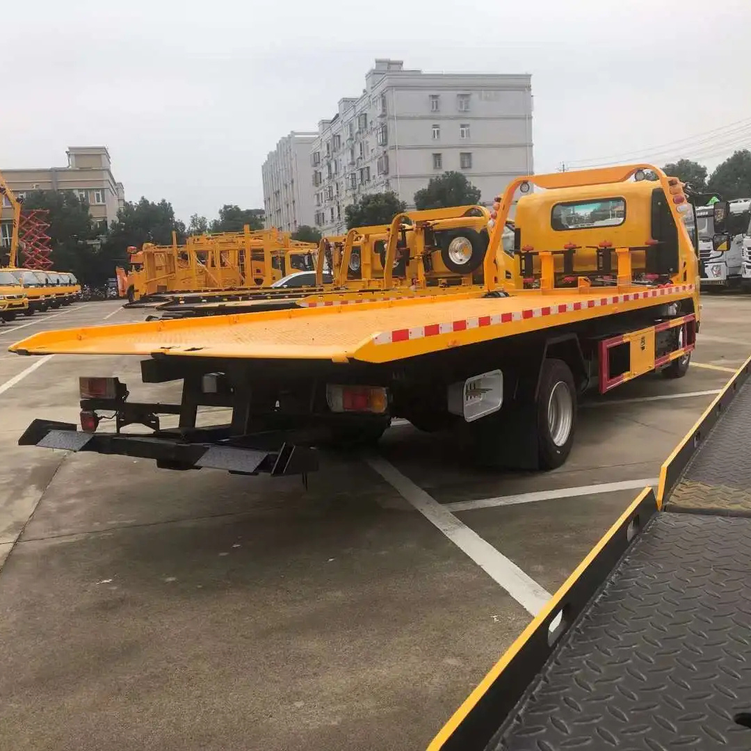 China New ISUZU 5Tons Flatbed Towing Truck 4x2 Wrecker Isuzu Tow Trucks For Sale