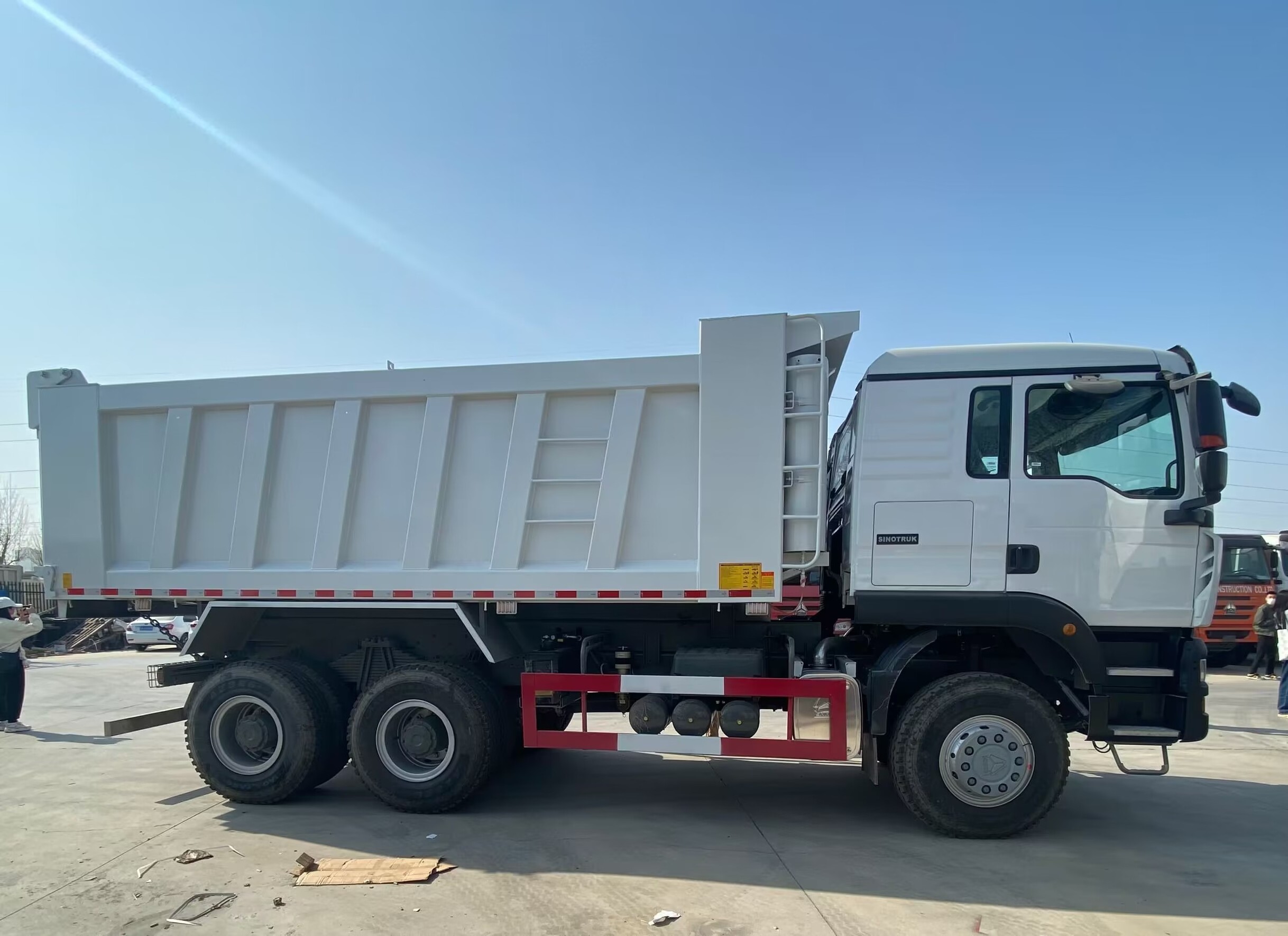 Sino Truck 400Hp 20 Cubic Meters 10 Wheeler 40 Ton New Howo 6X4 Dumper Tipper Dump Trucks