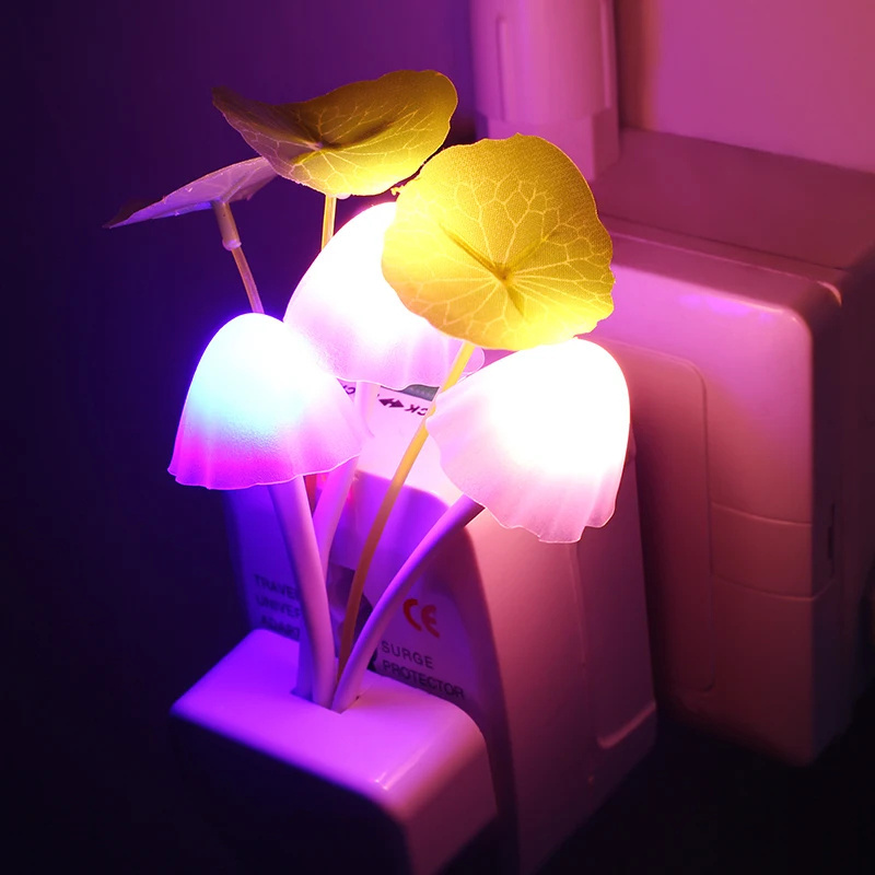 Novelty Creative Ac110v-220v Night Light Eu/us Plug Light Sensor 3 Led Colorful Mushroom Lamp Led Color Night Lights