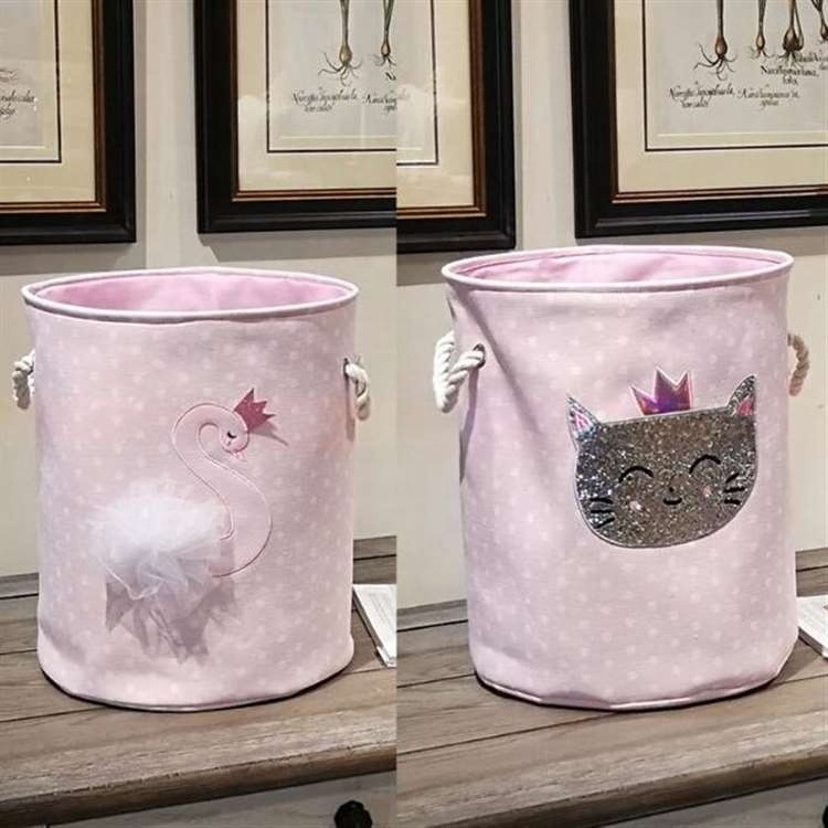 HelloWorld Household storage tools Fabric folding trash basket Cartoon fur ball toy storage bucket Cute white yarn swan storage bucket