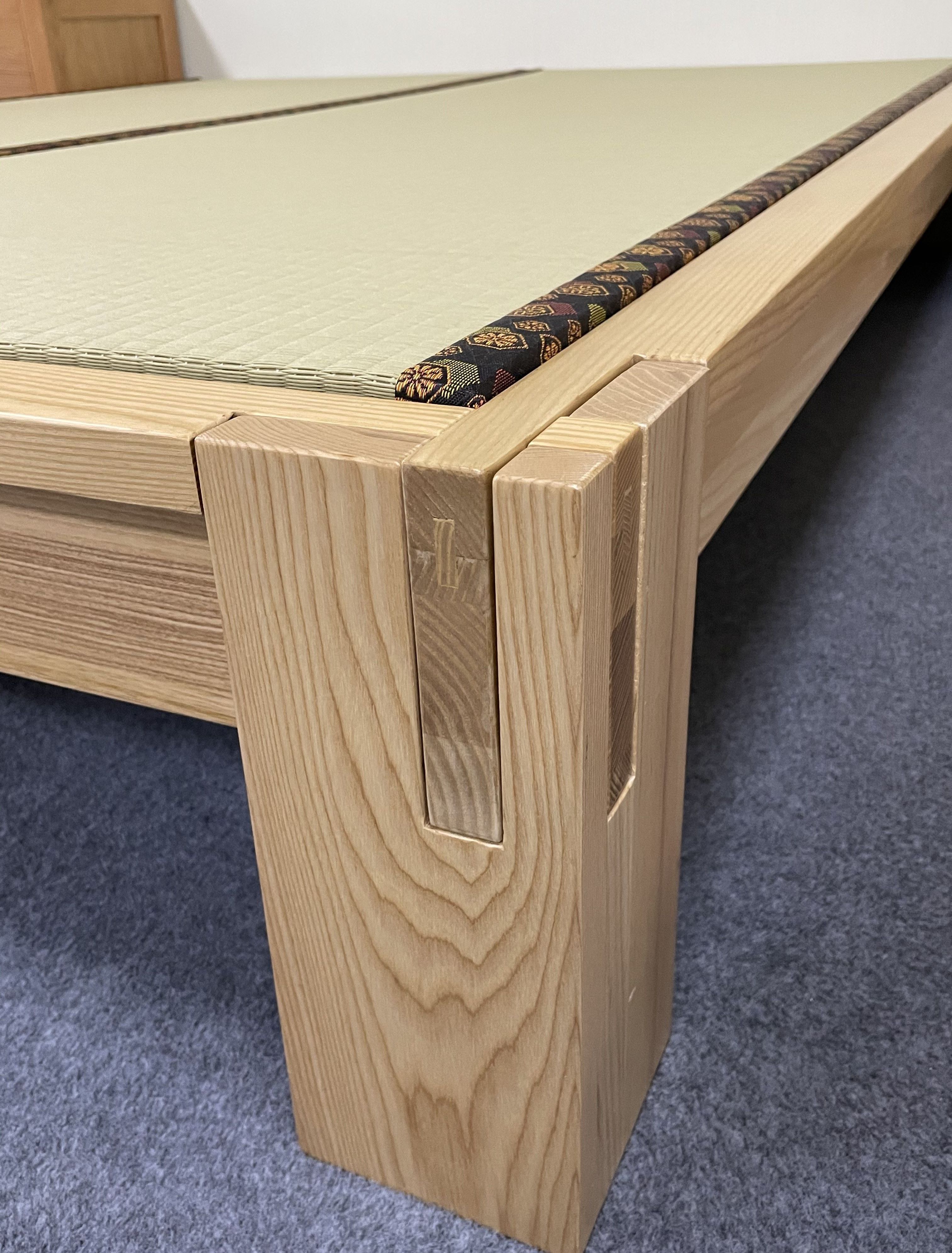 customize solid wood bed frame  tatami bed