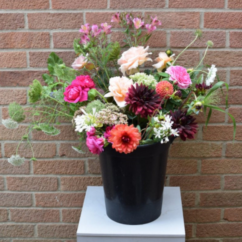 High Quality Flower Bucket Hot selling Plastic Fresh Cut Flower Buckets Cheap Price Dutch Flower Buckets