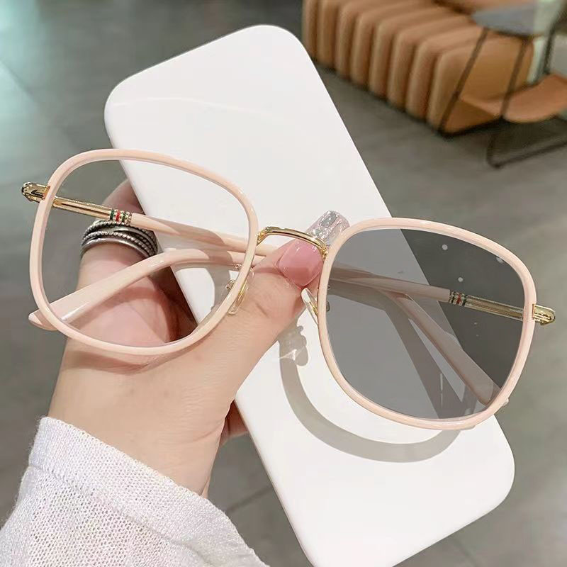 8331 Factory Anti Blue Light Glasses Frames Blocking Photochromic Cat Eye Glasses Photo Gray Glasses Sunglass Woman Eyewear