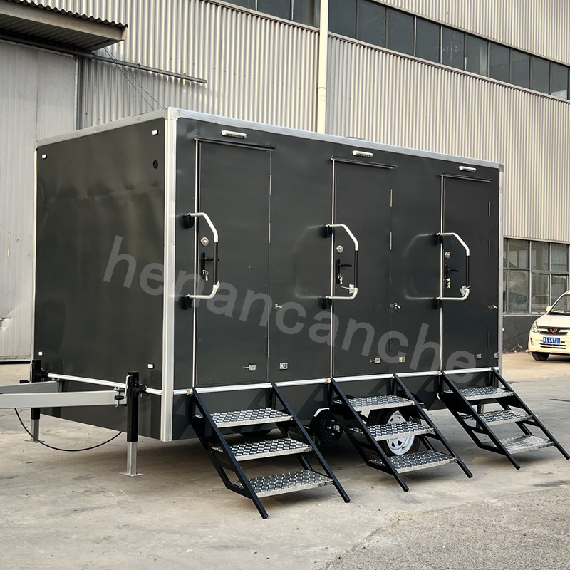 China Factory Wholesale Price Portable Toilets Trailer Outdoor Public Portable Restroom Trailer For Sale