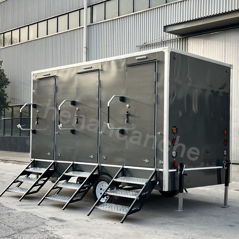 Portable Trailer Toilet China Movable Portable Restroom Luxury 3 Years Potty Portable Toilet with Wheels