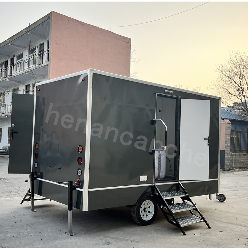 China Factory Wholesale Price Portable Toilets Trailer Outdoor Public Portable Restroom Trailer For Sale