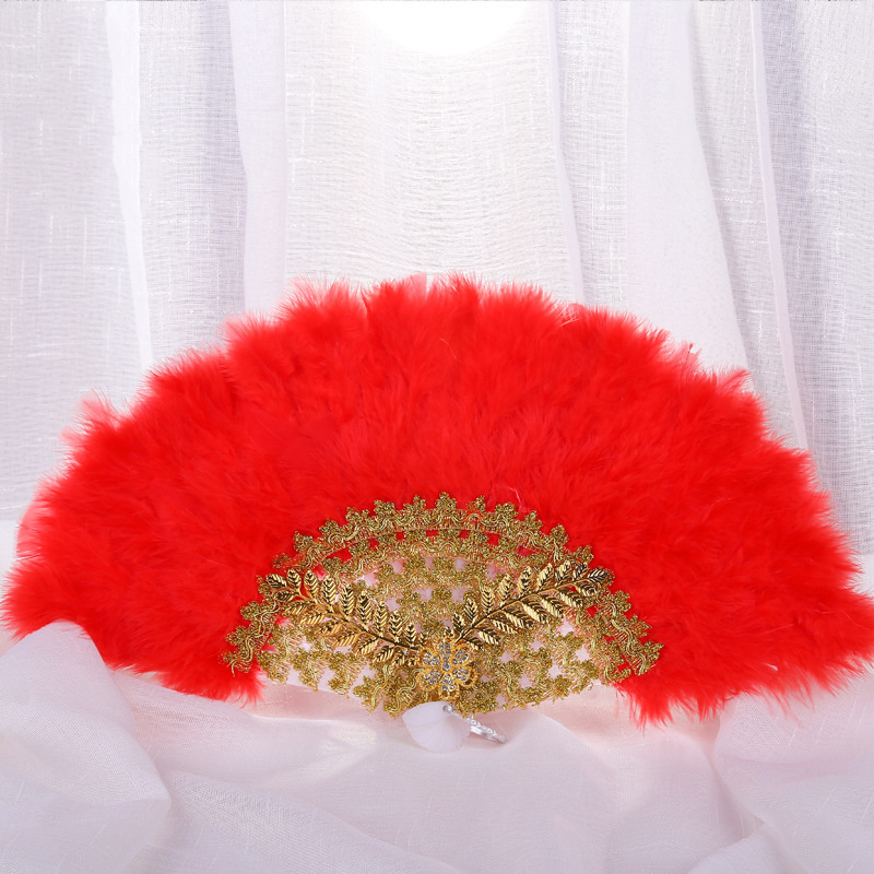 Cheap fashion africa carved white red dance feather hand fan folding beautiful handheld wedding soft bridal ostrich feather fan