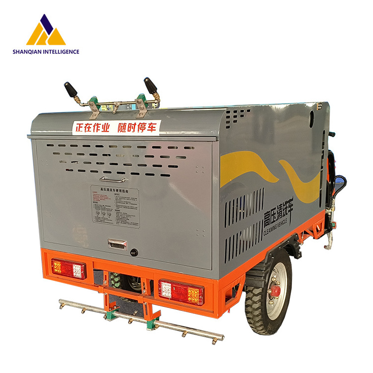 New Mobile High-Pressure Washer Truck with Three Wheels for Municipal Road Guardrail Cleaning Featuring a Core Pump Component