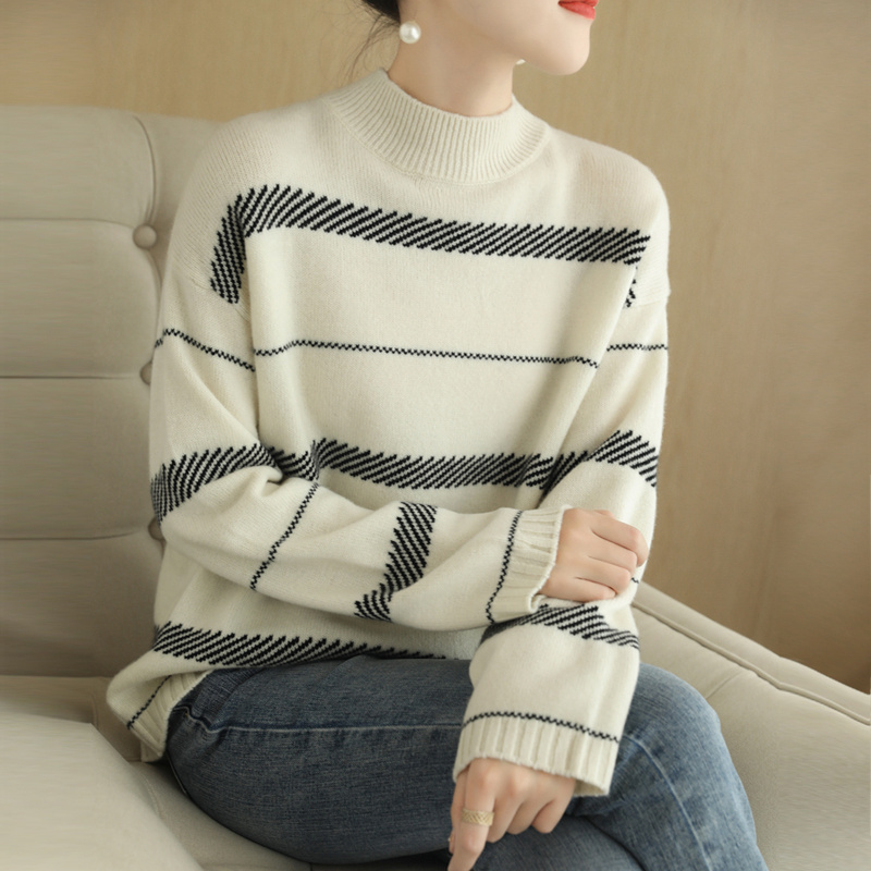 New design round neck wool women's striped shirt black and white half turtleneck sweater