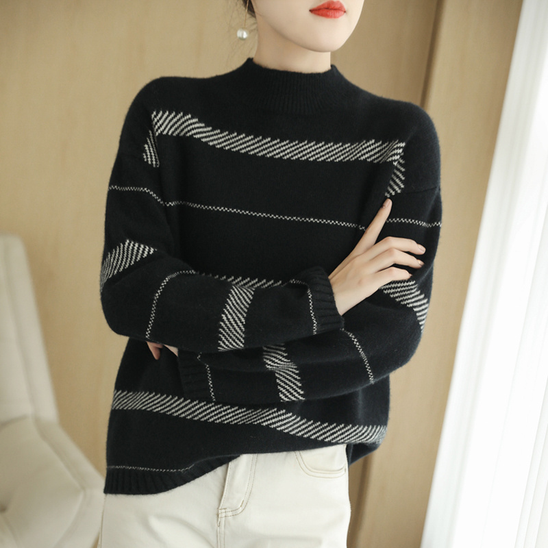 New design round neck wool women's striped shirt black and white half turtleneck sweater