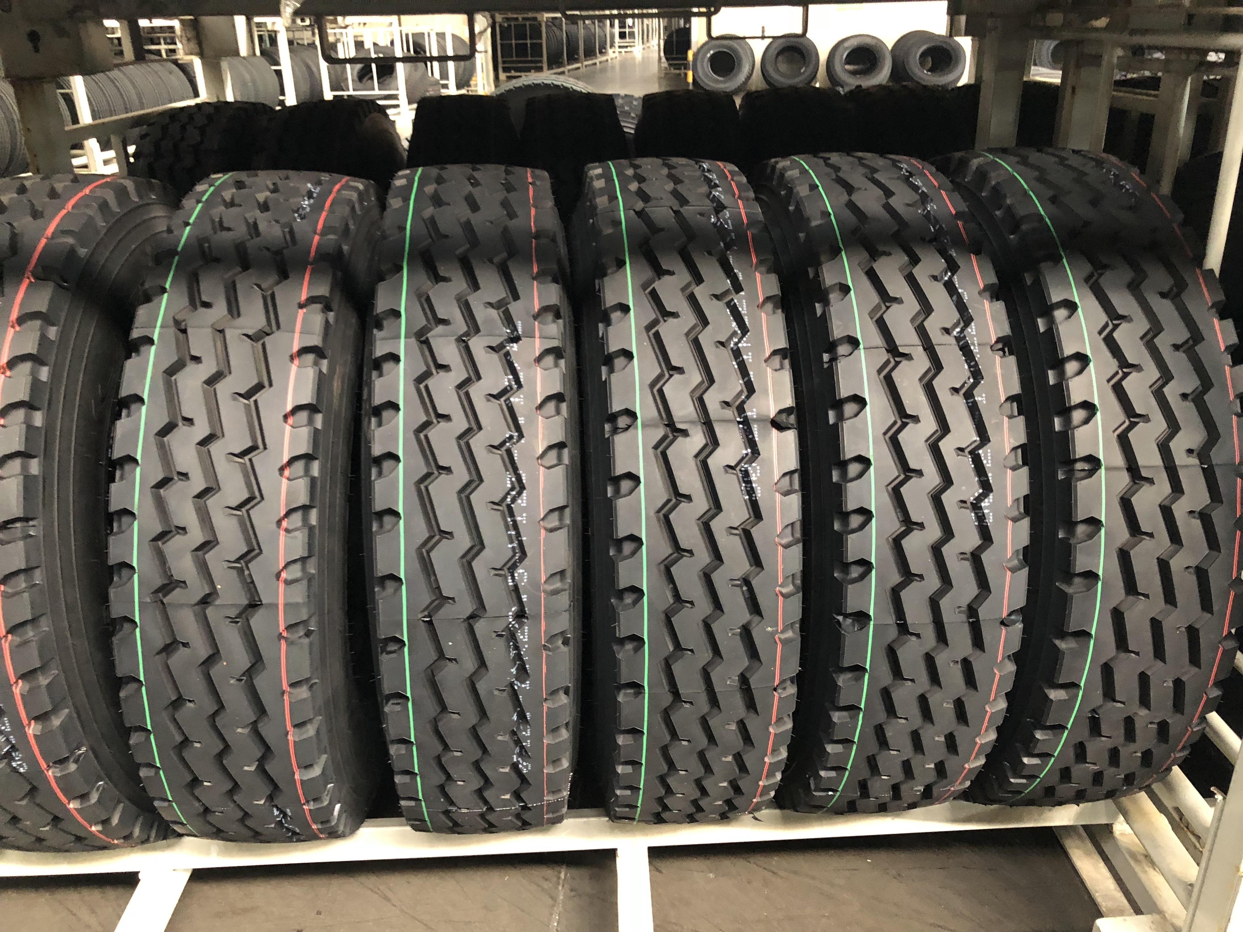 Durable Tube Tire TBR 10.00r20 Truck Tire Made Of Thai Rubber