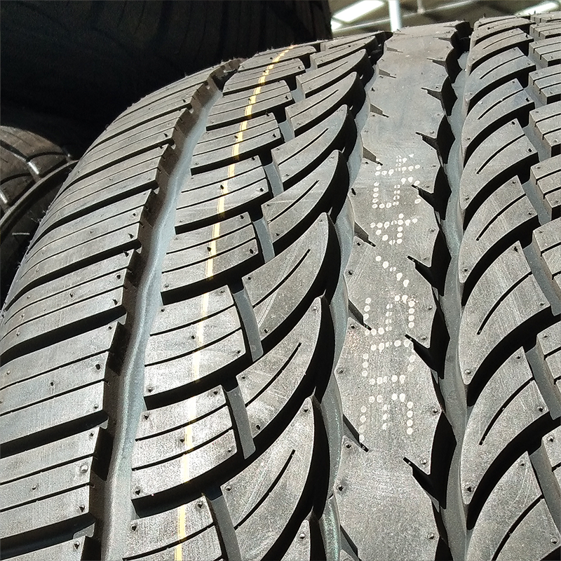 Made in China UHP  Low Failure &All weather car tyres 245/30R22 265/35R22 265/40R22 305/40R22 285/45R22 305/45R22