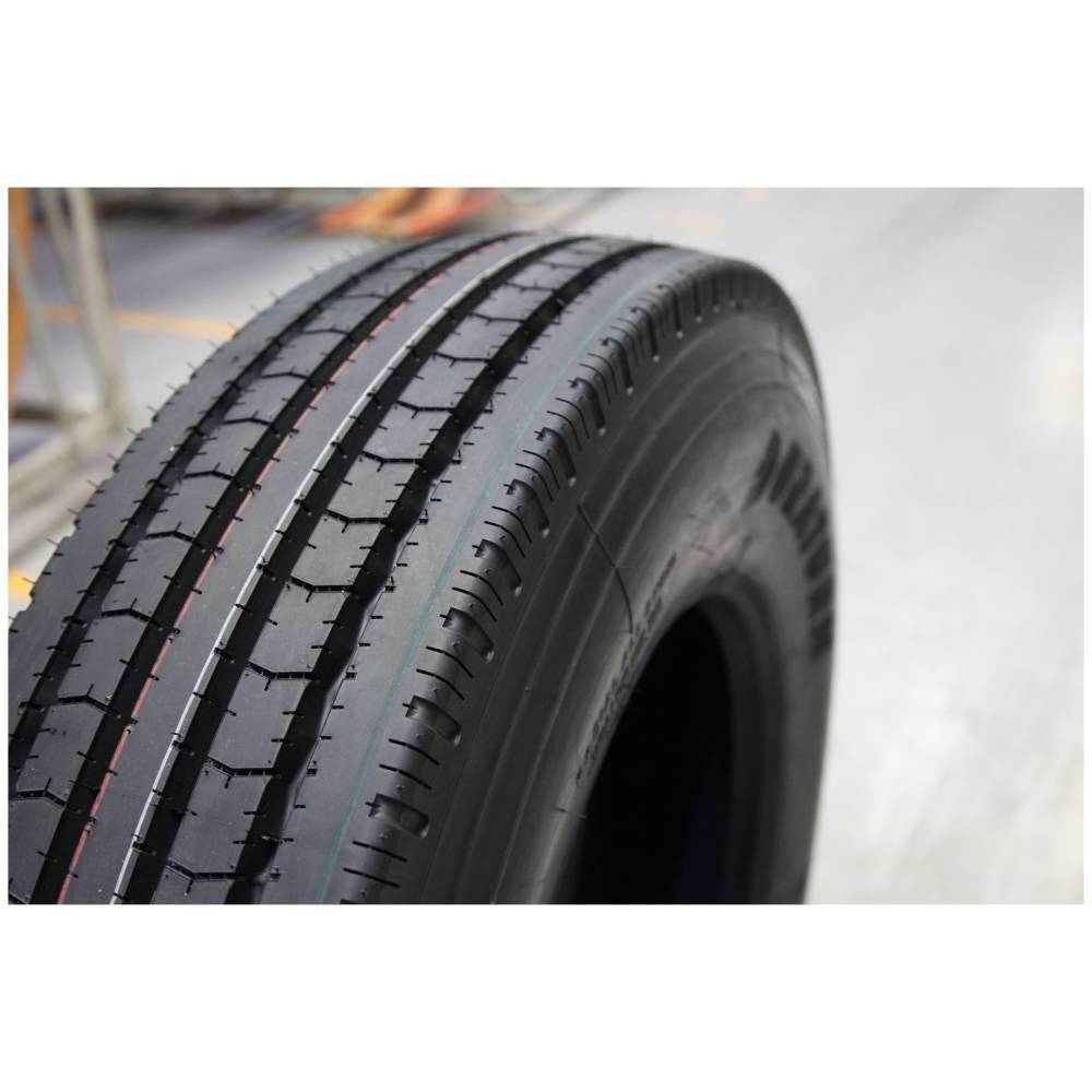 Y201 315/80R22.5 Steer Wheel Truck Tire Zigzag Pattern Direction Front Wheel Tubeless Long Haul Truck Tyre 315 80R22.5