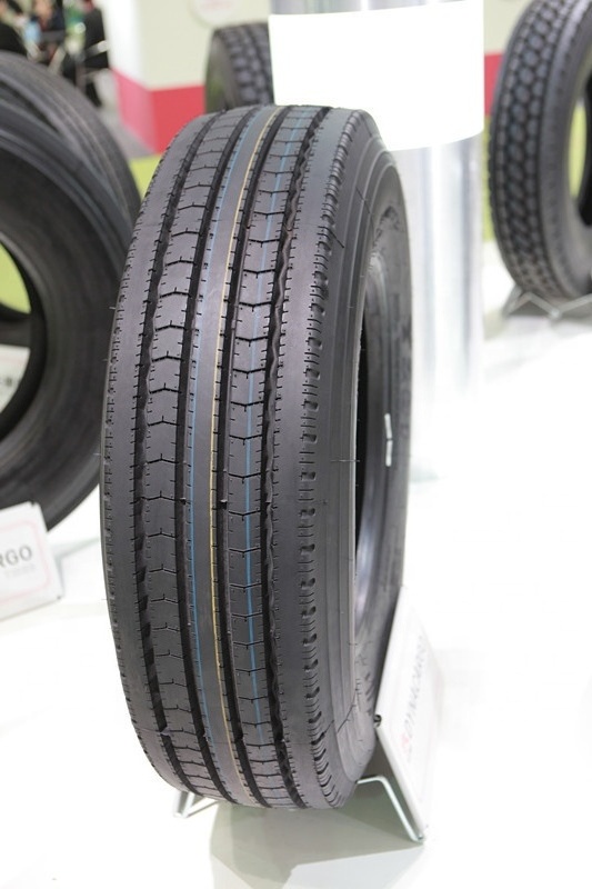 315/80R22.5 Y201 Truck Tire TBR Rubber Tire of Truck Parts Tubeless Tyre Steer Wheel