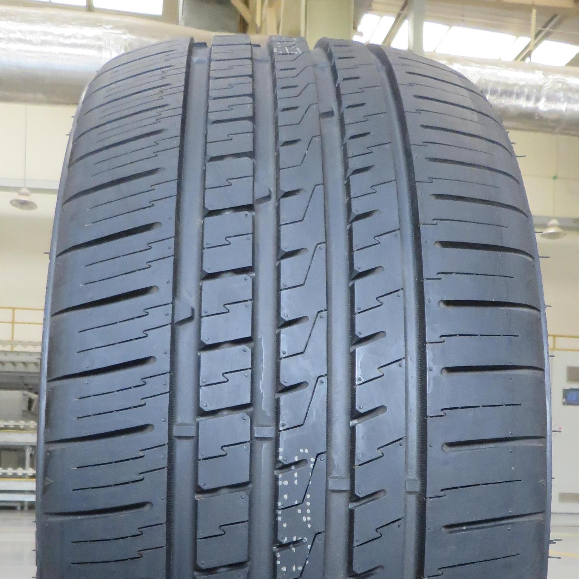 Ultra high performance245/45R19 255/45R19inch Radial Rubber Tubeless Airless Passenger Car Tire