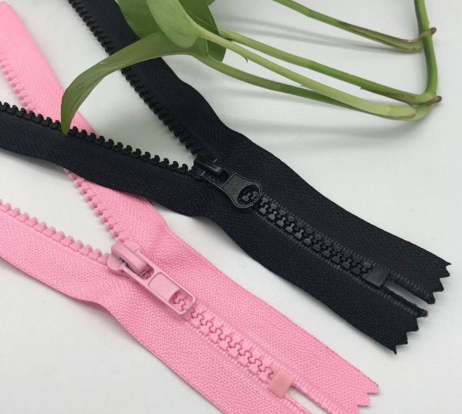 Widely Used Superior Quality Promotional Various Durable Using zip puller accessories for sofa clothes open end nylon zipper