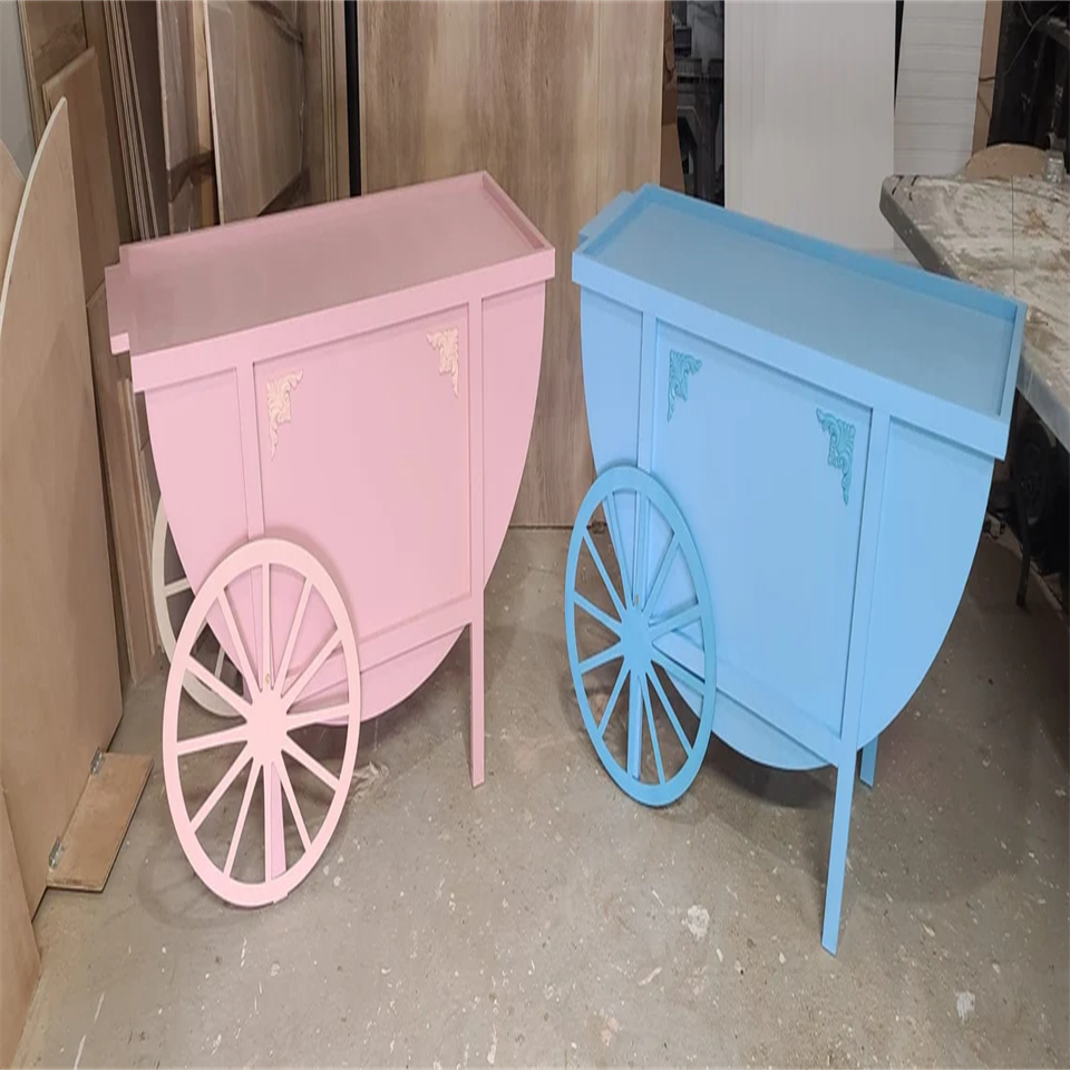 Amazon Hot Sale Customized Wooden Candy Cart With Wheels For Wedding Children Christmas Dessert Party Decoration Display Stand