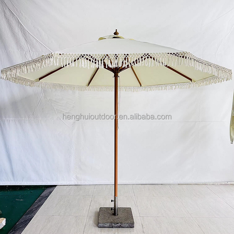 Hot sale Outdoor Sunshade Aluminum Frame Patio Umbrellas Big Vented Tilting Crank Handle Garden Parasol With Fringe Scallop Edge