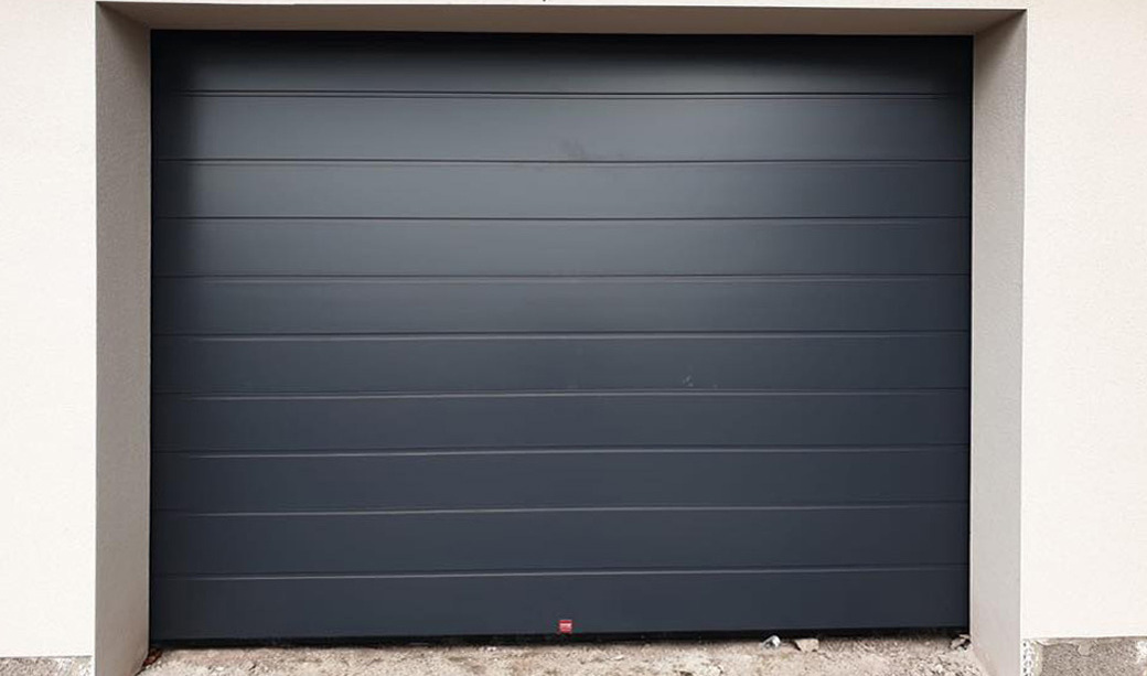 Panel Combined Automatic Garage Door Aluminum Alloy Frosted Glass for Villa Modern Garage Door Customized 16*7 8*9 9*7 Black low