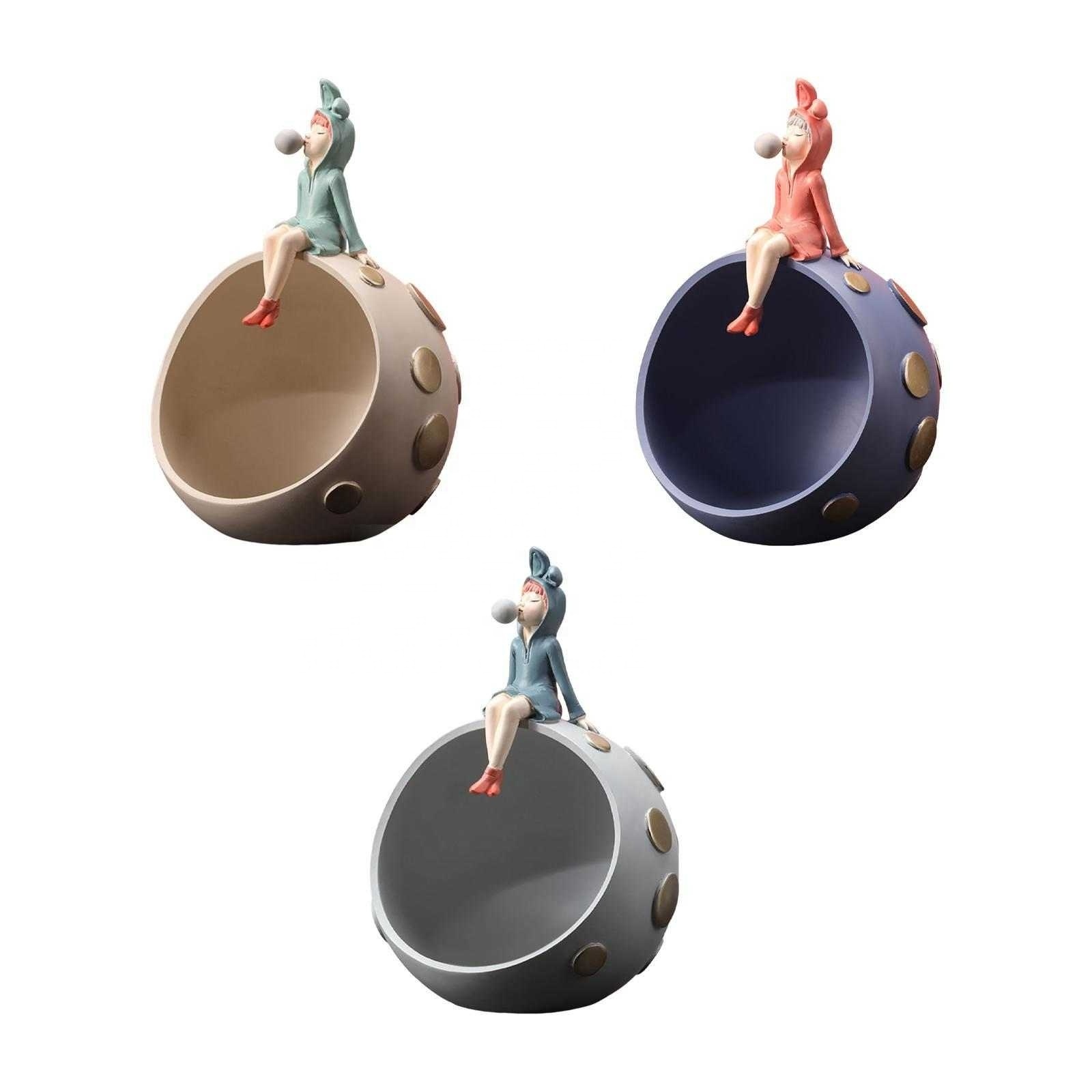 Desktop Resin Bubble Blowing Girl Statue Holder Hallways Entrance Organizer for Bedside Tables Decor Multifunctional Handicraft