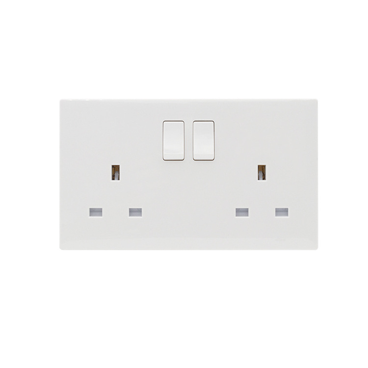 Kuwait 13A British Standard Hotel Home Plug Switches and Wall Socket