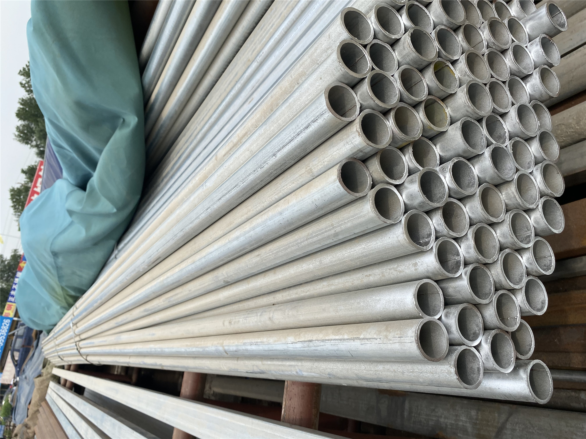 GI Pipe Steel Pre Galvanized Tube Hot Dip Galvanized Round Steel Pipe For Construction