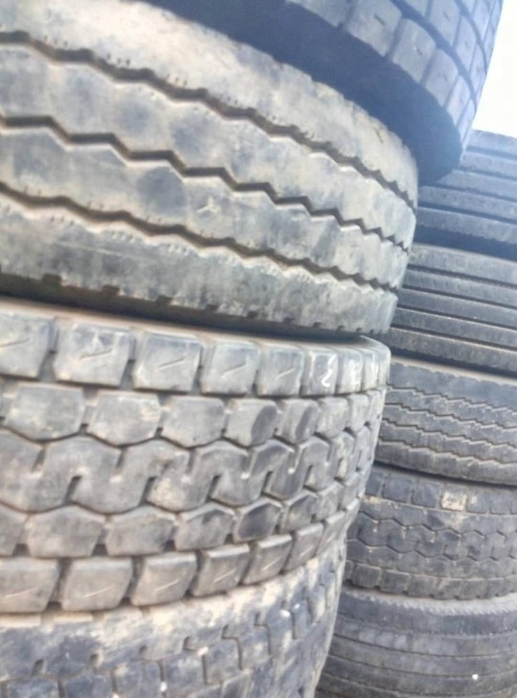 Used Truck Tire 11R22.5 12R22.5 12.00R20 10.00R20 315/80R22.5 385/65R22.5