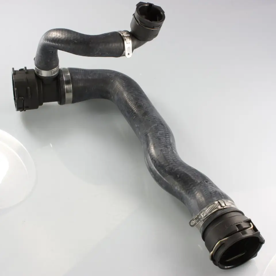 Cooler Tank Upper  Lower Tube Oil Inlet Hose 17127519256 Coolant pipe