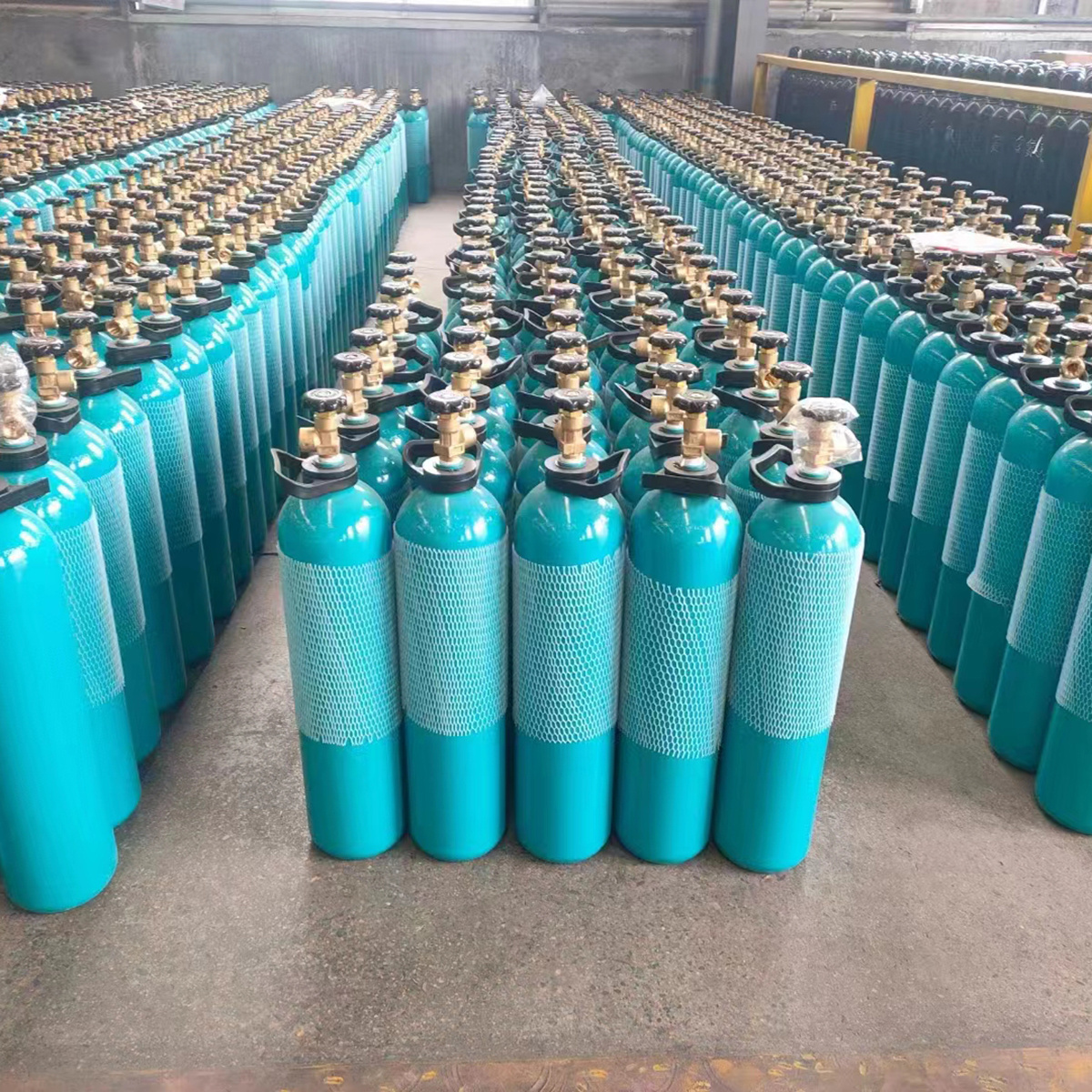 150Bar 99.999% High Purity  Helium Gas Refillable Helium Gas Tank Balloons 40L  50L