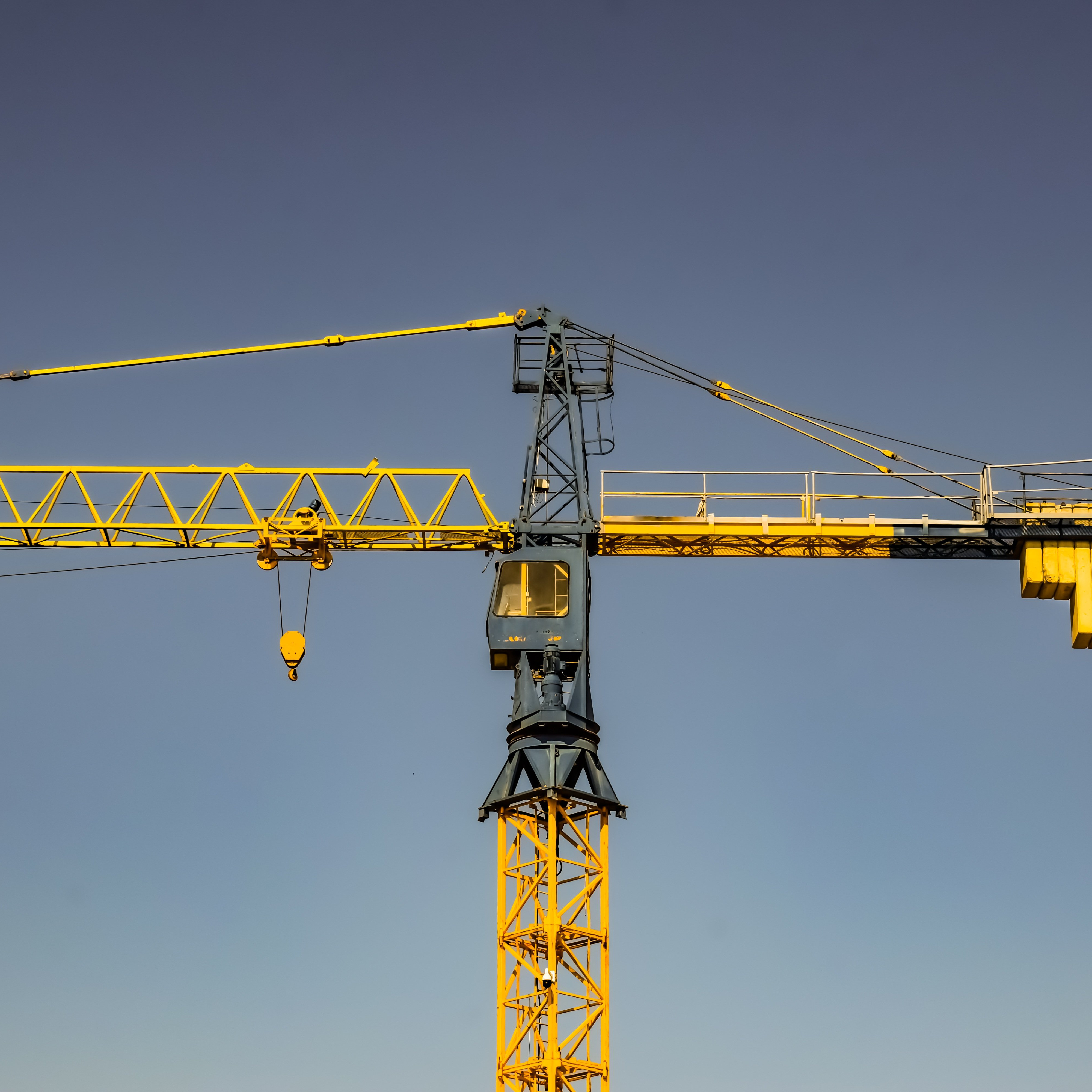 XGT7020-10S1 Crane 10 Ton Construction Mini Cranes Construction Machine Flat Top Tower Crane Engineering Guangzhou China CE ISO