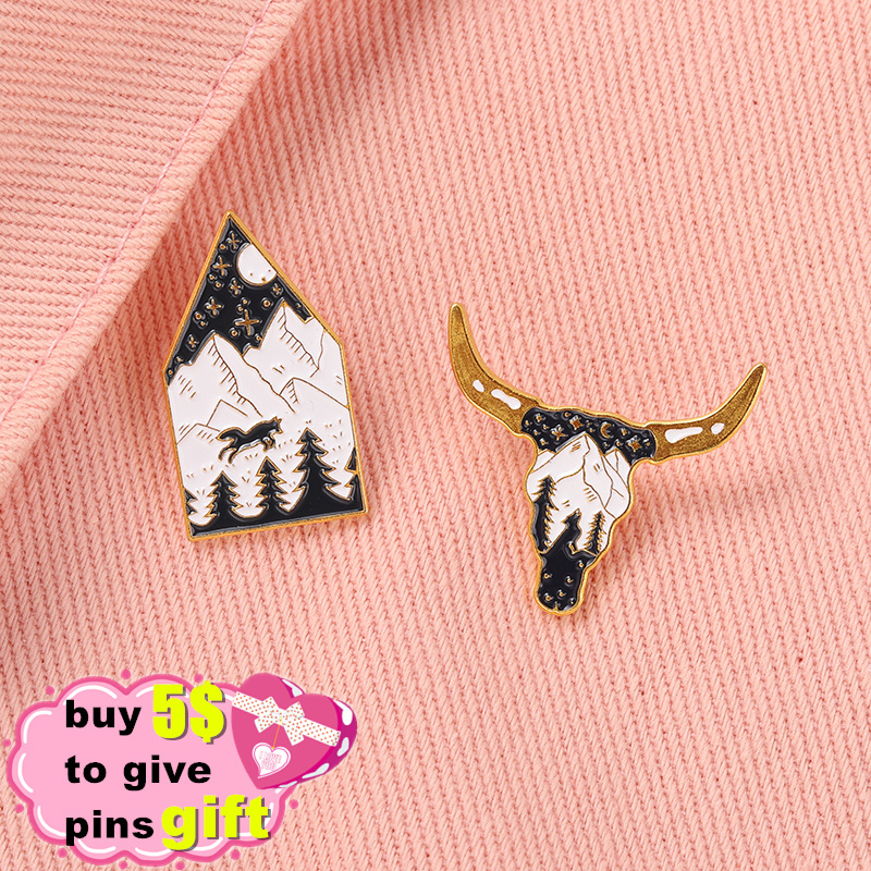 Wold Cattle Animals Bull Enamel Pins Brooches Geometric Lapel Badges Backpacks pin Caps Decor Gifts for Women Men pin