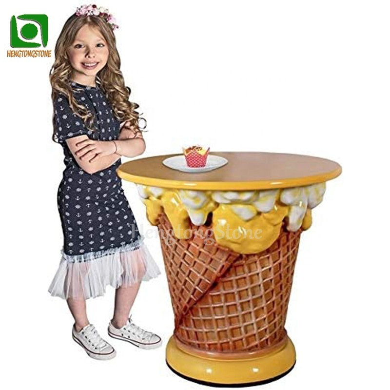 2023 Popular Fiberglass Ice Cream Table And Chairs Statue