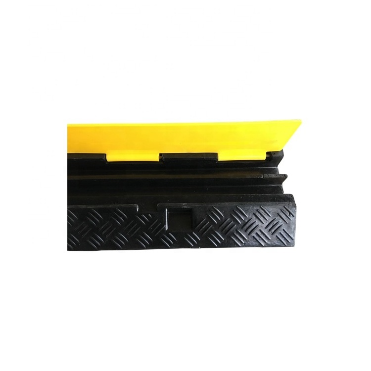 Tight Lock Outdoor Hump Yellow PVC Cover 2 Channels Black Rubber Cable Protector