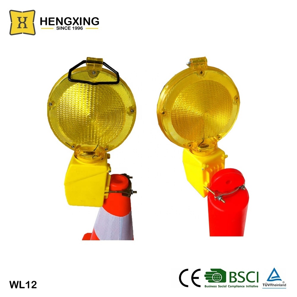 Bracket Barricade 6V 4R25 Battery Operated Plastic Handle Flashing LED Road Construction Warning Light