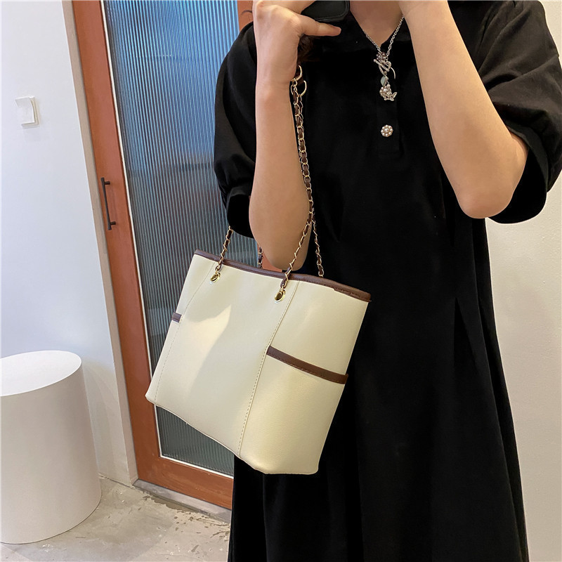 Luxury  Large Capacity Women Chain Handbags Shoulder Bags High Quality Female Solid Color Travel Messenger Bags Ladies Tote Bag