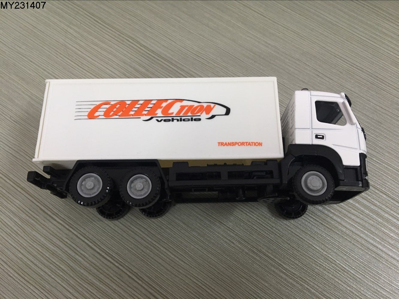 Hot Selling Miniature Metal Toy Cars 1: 50 scale sliding  free wheel  Die-cast cargo Truck Toys