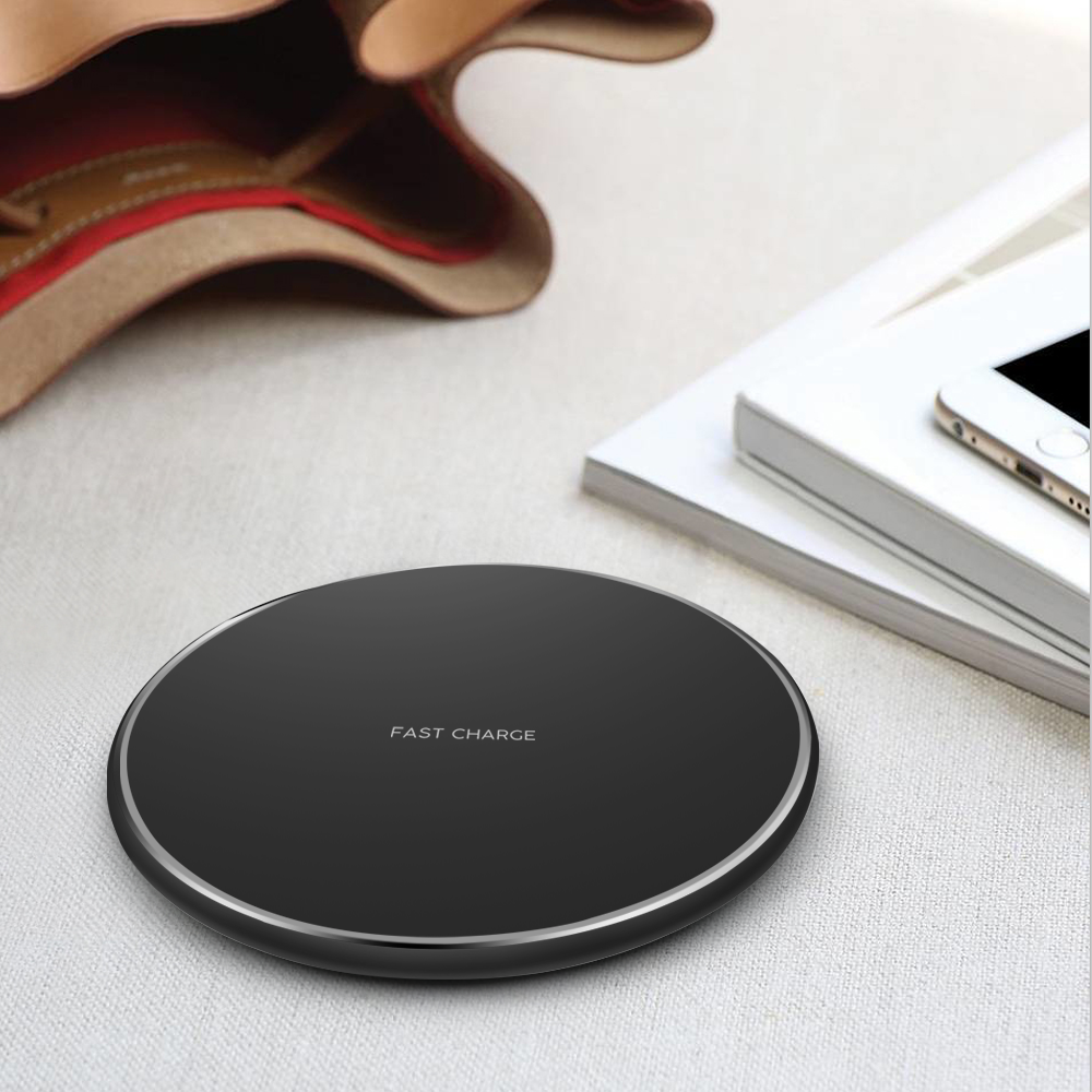 Smartphone LED Light 10W 15W Fast  Charger Aluminium Alloy Standard Universal Wireless charger