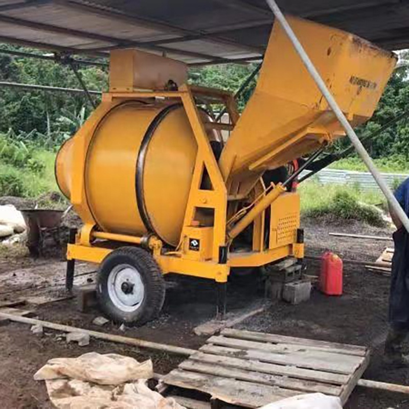 Factory price portable Diesel Small Concrete Mixer machine self loading 350L concrete mixer for sale